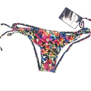 Island world apparel bikini bottom floral new size 5 to 7